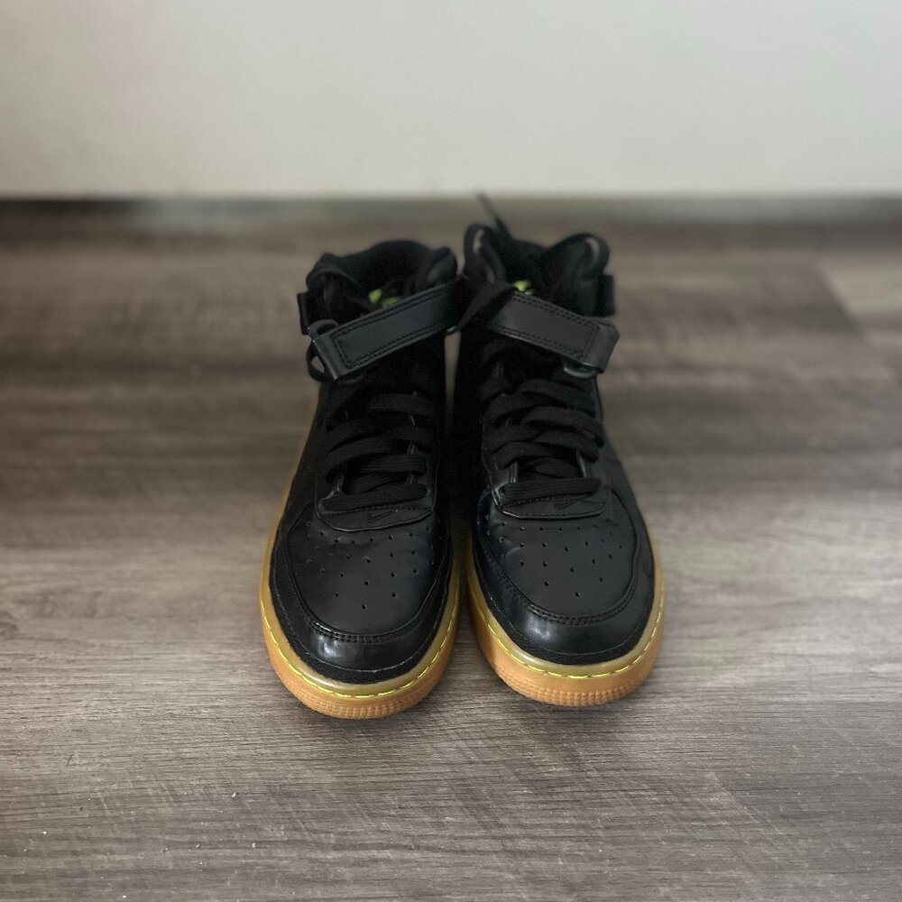 Nike hightop airforce utility brown and black